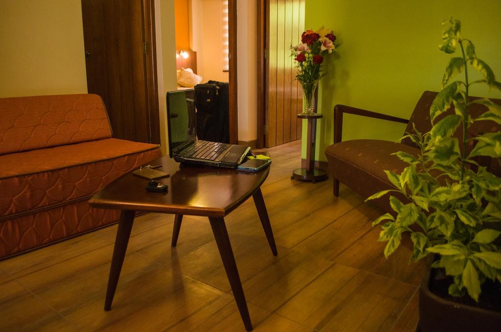 Hotel Mitru - Tarija Quarto foto